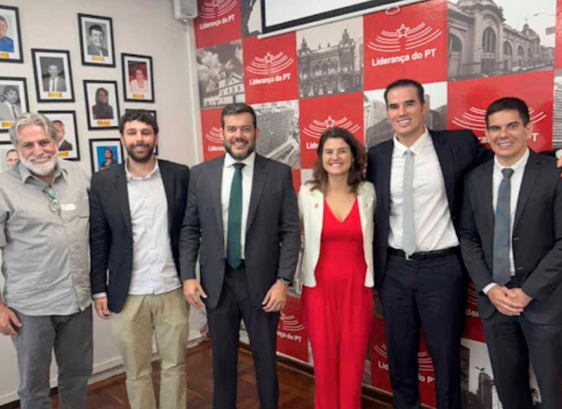 Delegados do Piauí com representantes do parlamento de São Paulo