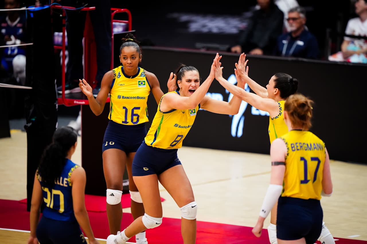 Seleção brasileria de vôlei vai disputar semifinal de campeonato contra time da Itália