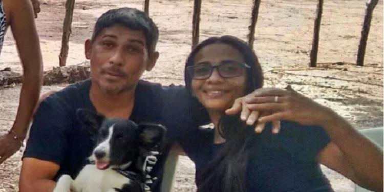 Antônio Ednaldo e a esposa