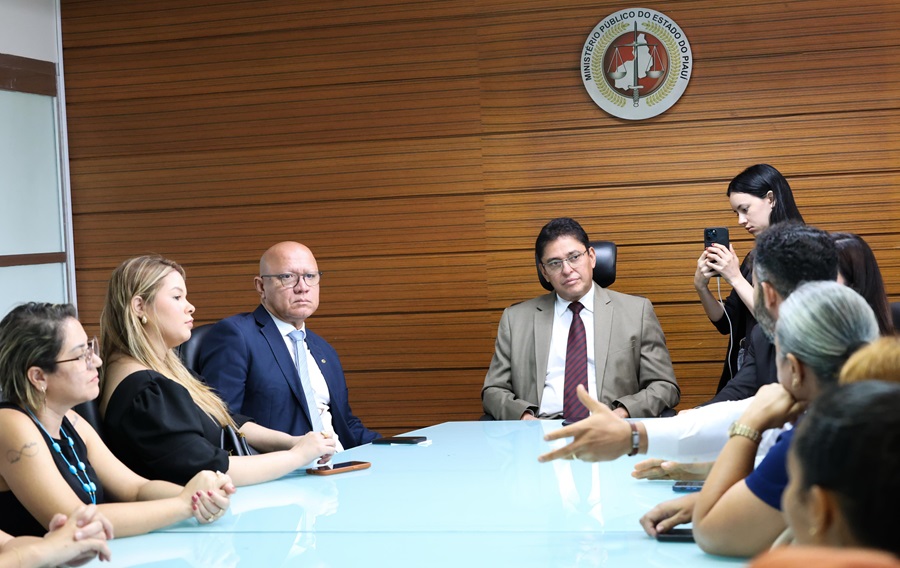 Franzé Silva se reúne com o procurador-geral de Justiça, Cleandro Moura