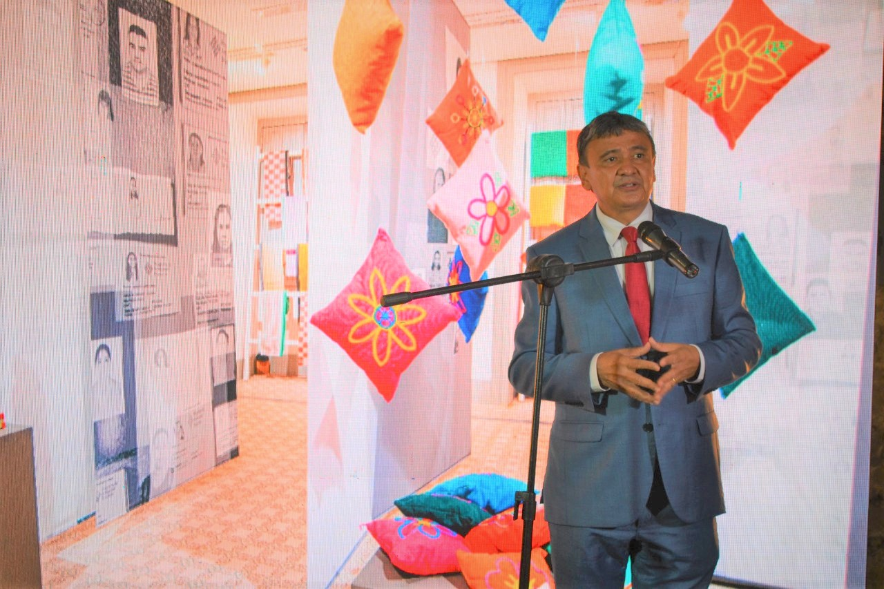 Governador participa de exposição de artesanato piauiense no Rio de Janeiro