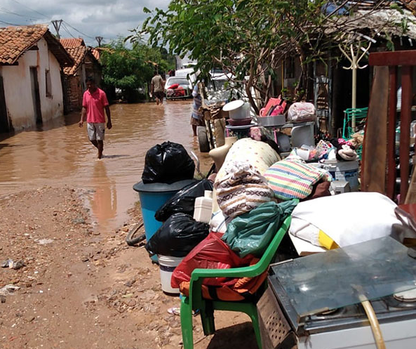 Apenas 13,45% dos moradores das favelas no Piauí residiam em vias com bueiros ou bocas de lobo