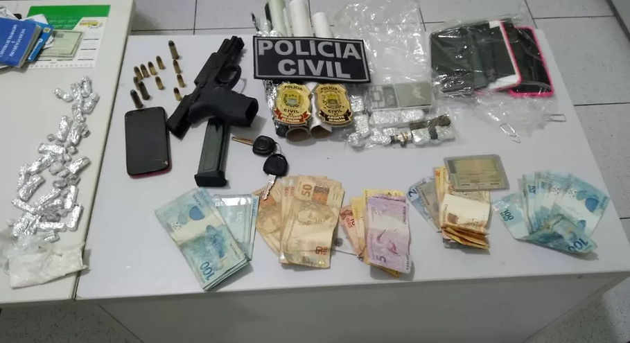 Material apreendido pela polícia