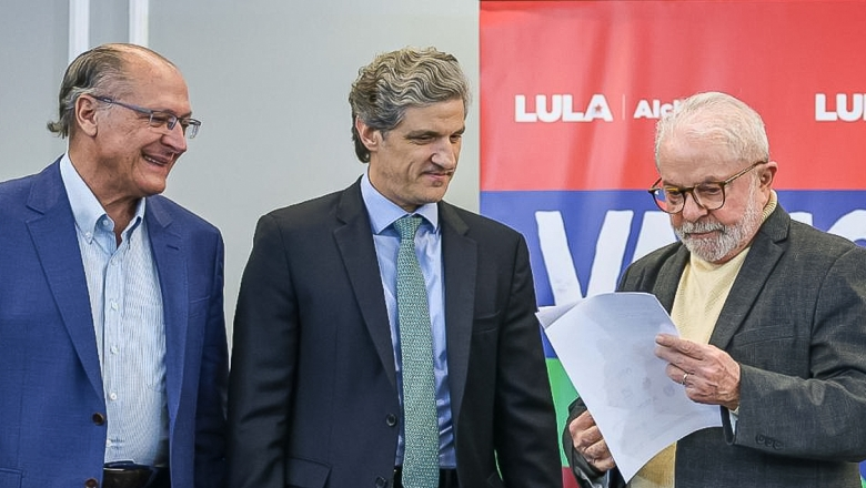 Lula e Alckmin recebem propostas do setor da construção civil
