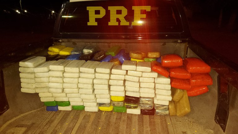 PRF apreende carga de drogas em Oeiras