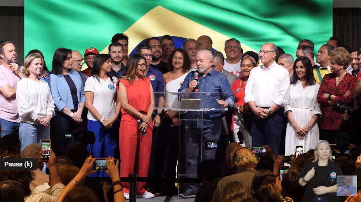 Lula faz primeiro pronunciamento após vitória no segundo turno