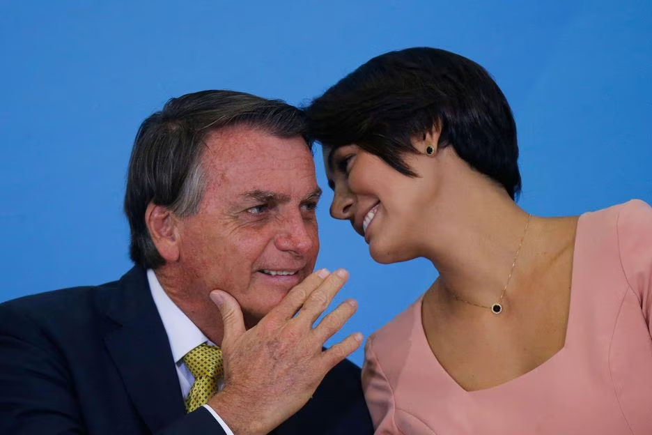 Bolsonaro e a esposa Michelle