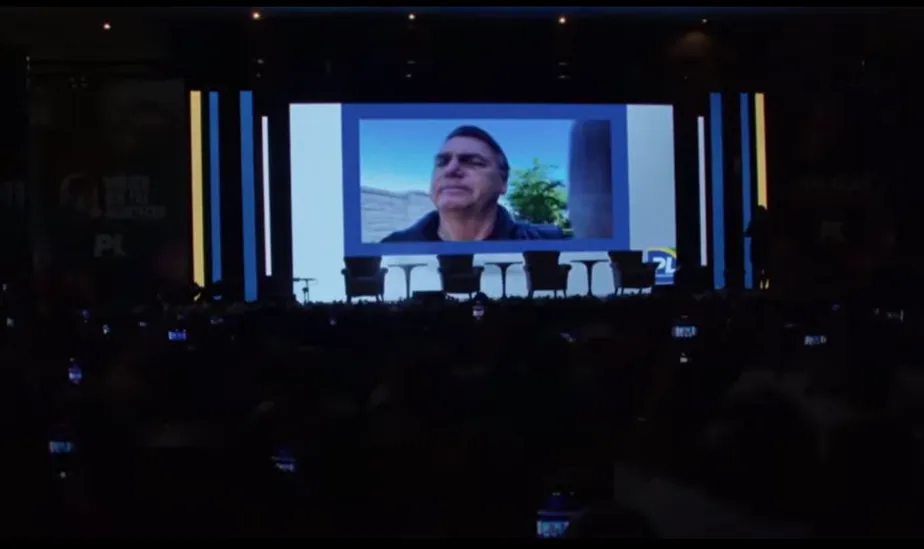 Bolsonaro chora em posse de Michelle Bolsonaro