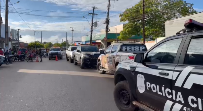 Polícia cumpre mandados judiciais em Barras