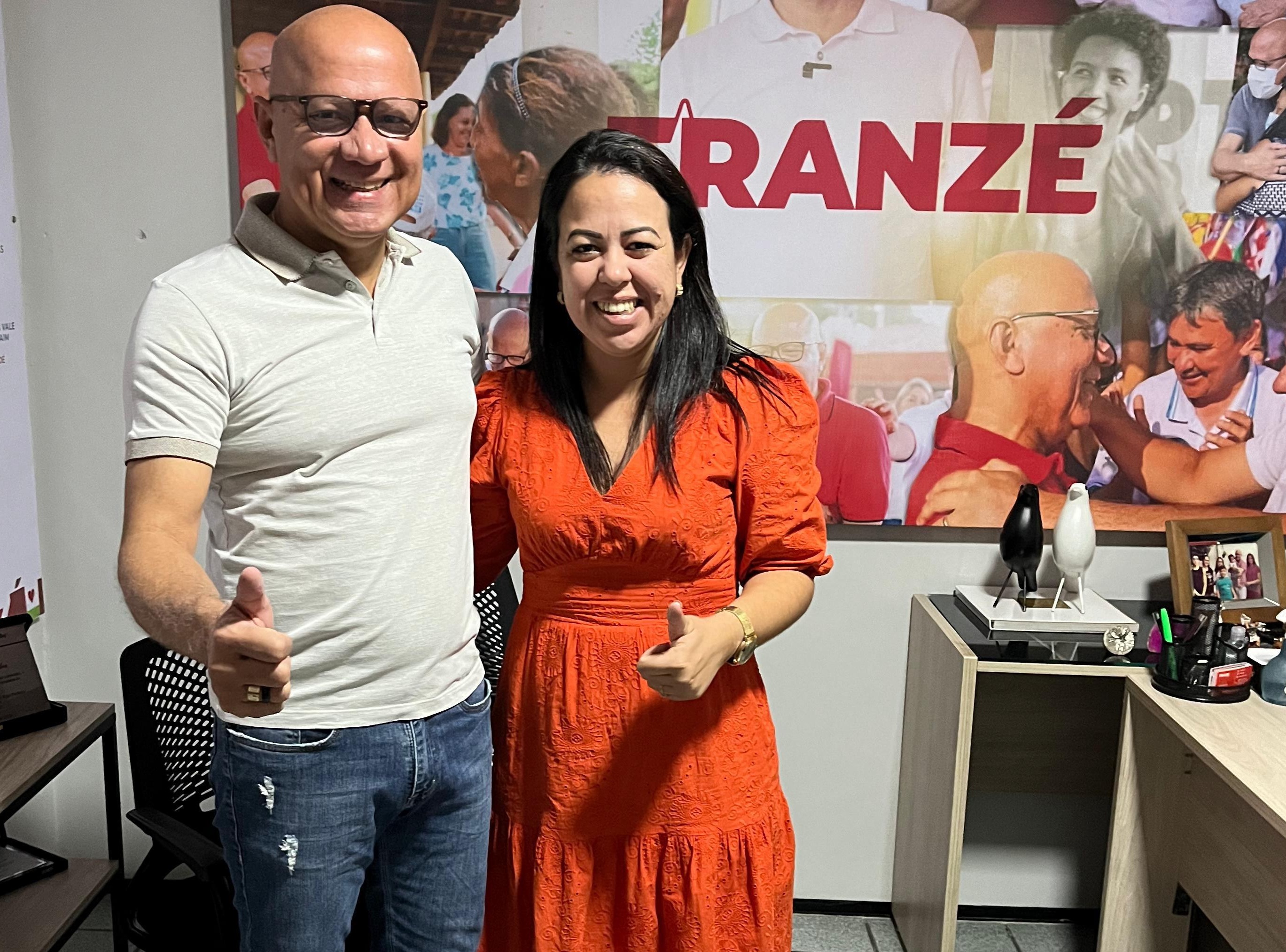 Franzé Silva e a pré-candidata a prefeita de Buriti dos Lopes, Jaqueline Brito