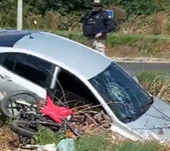 A vítima conduzia uma moto Pop 100 quando colidiu com o carro