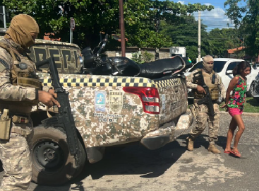 Mulher presa suspeita de participação em execuções