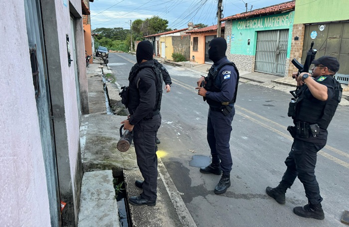 Polícia cumpre mandados judiciais no bairro Mafrense