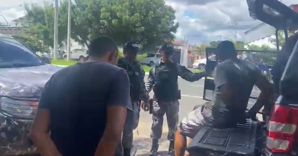 Dupla presa na avenida Maranhão por suspeita de tráfico de drogas