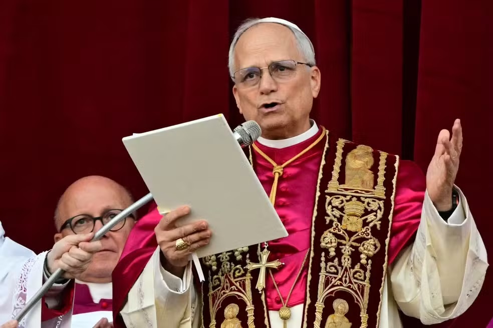 Papa Leão XIV durante seu primeiro discurso
