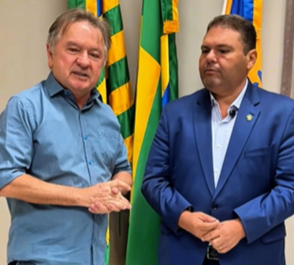 Merlong Solano e o presidente da APPM, Admaelton Bezerra