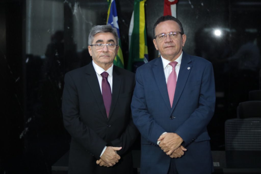 Os desembargadores Ricardo Gentil Eulálio Dantas e Sebastião Ribeiro Martins