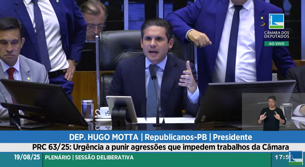 Sessão na Câmara dos Deputados que aprovou urgência para votação da PL da Adultização
