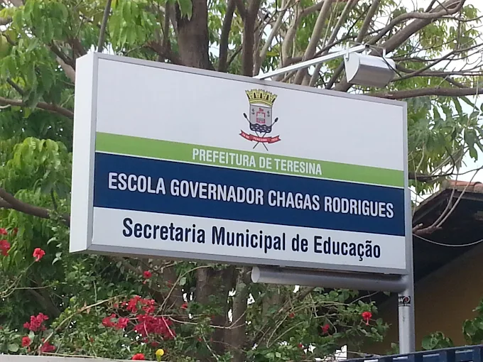 Mães denunciam falta de professores e aulas suspensas em diversas turmas da Escola Chagas Rodrigues, em Teresina