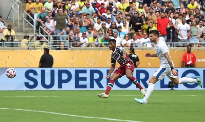 Fluminense vence com gol de Hercules