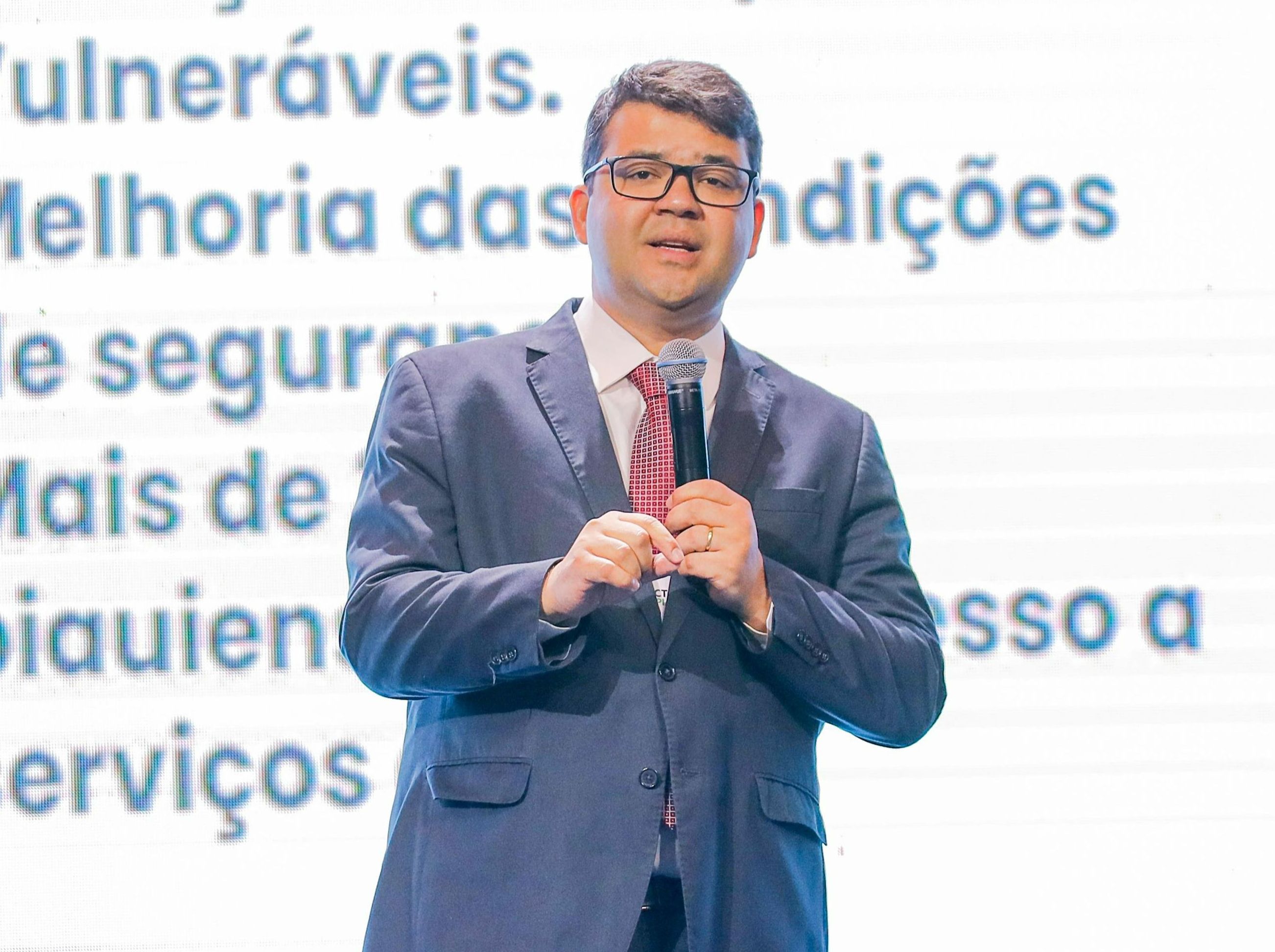Secretário de Segurança do Piauí, Chico Lucas, informou que SSP-PI e Polícia Civil investigam caso suspeito de intoxicação por metanol em Parnaíba