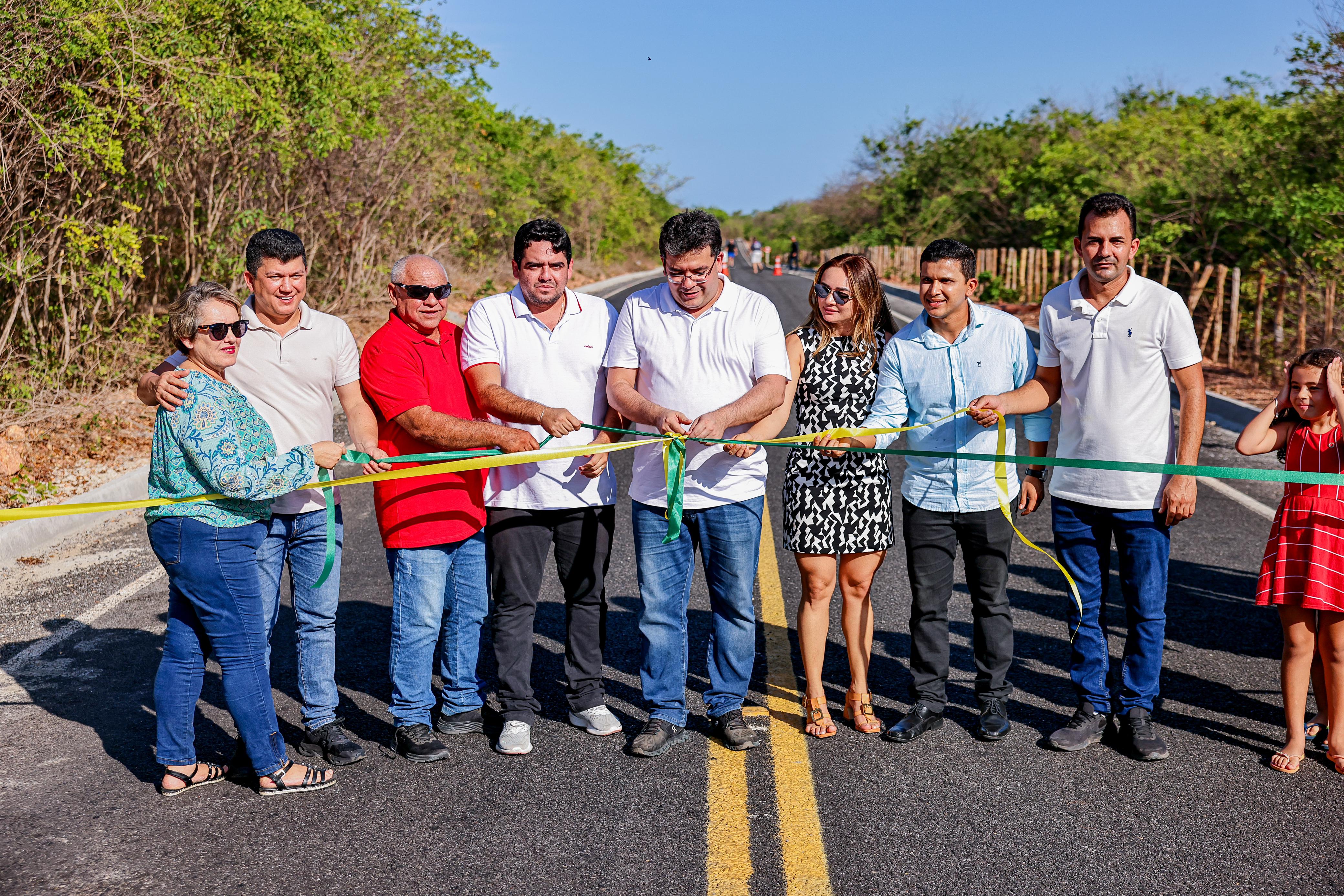 Governador inaugura acesso a Cajueiro da Praia