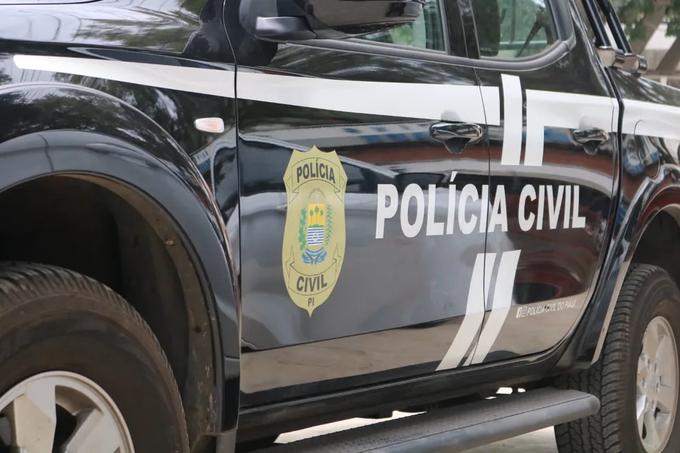 Viatura da Polícia Civil