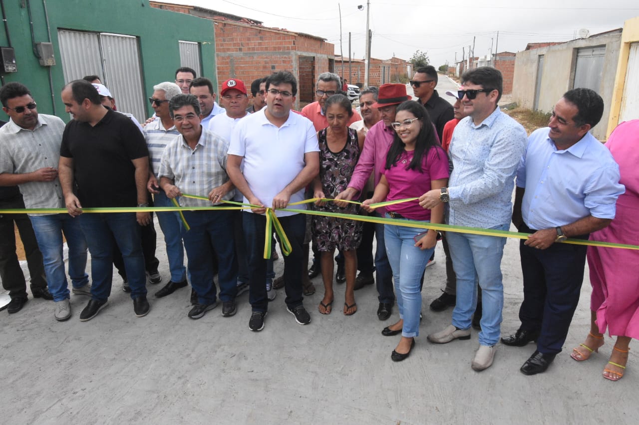 Rafael inaugurou mais de 11 mil m² de pavimentação poliédrica