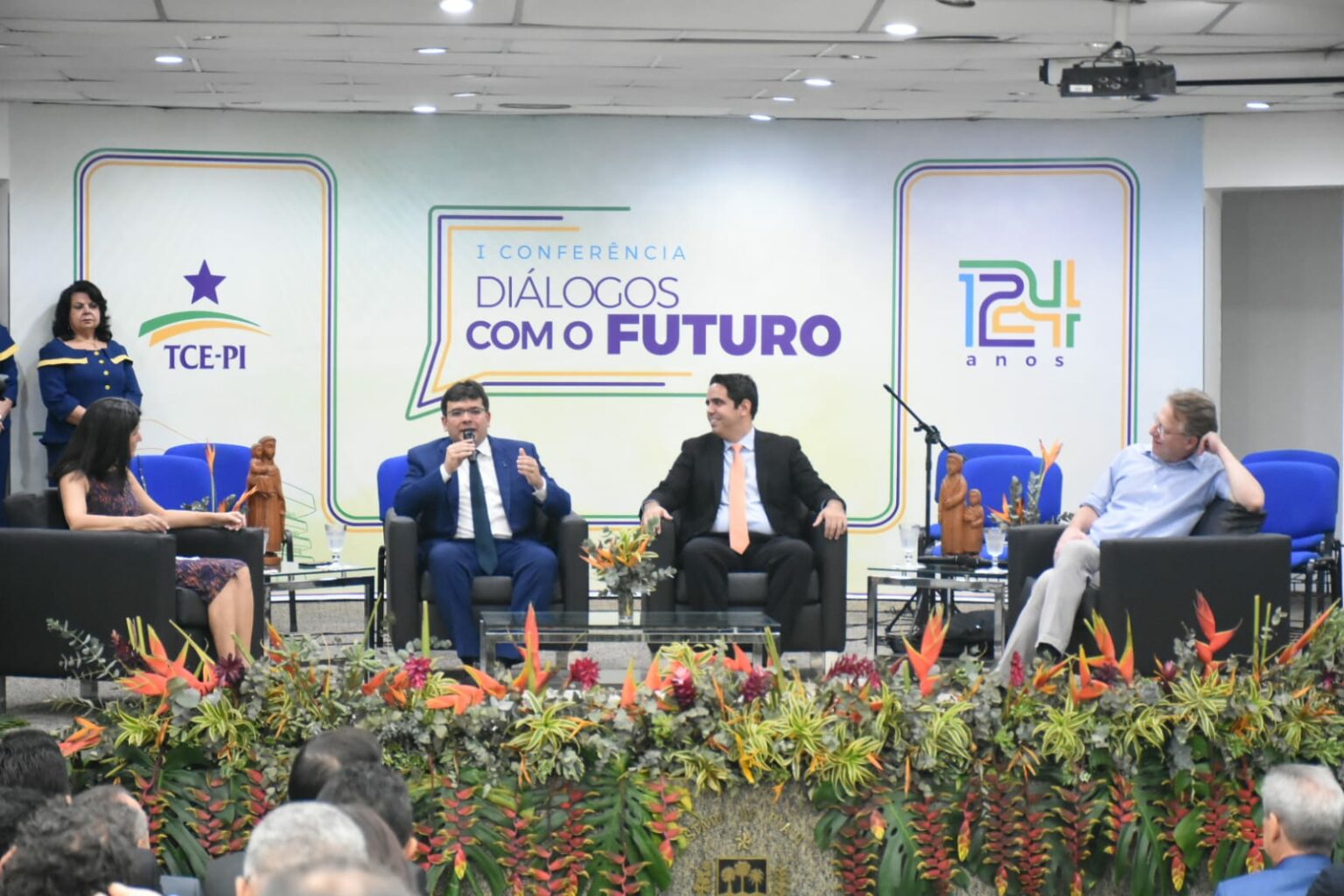 Rafael Fonteles participa da 1ª Conferência “Diálogos com o Futuro”