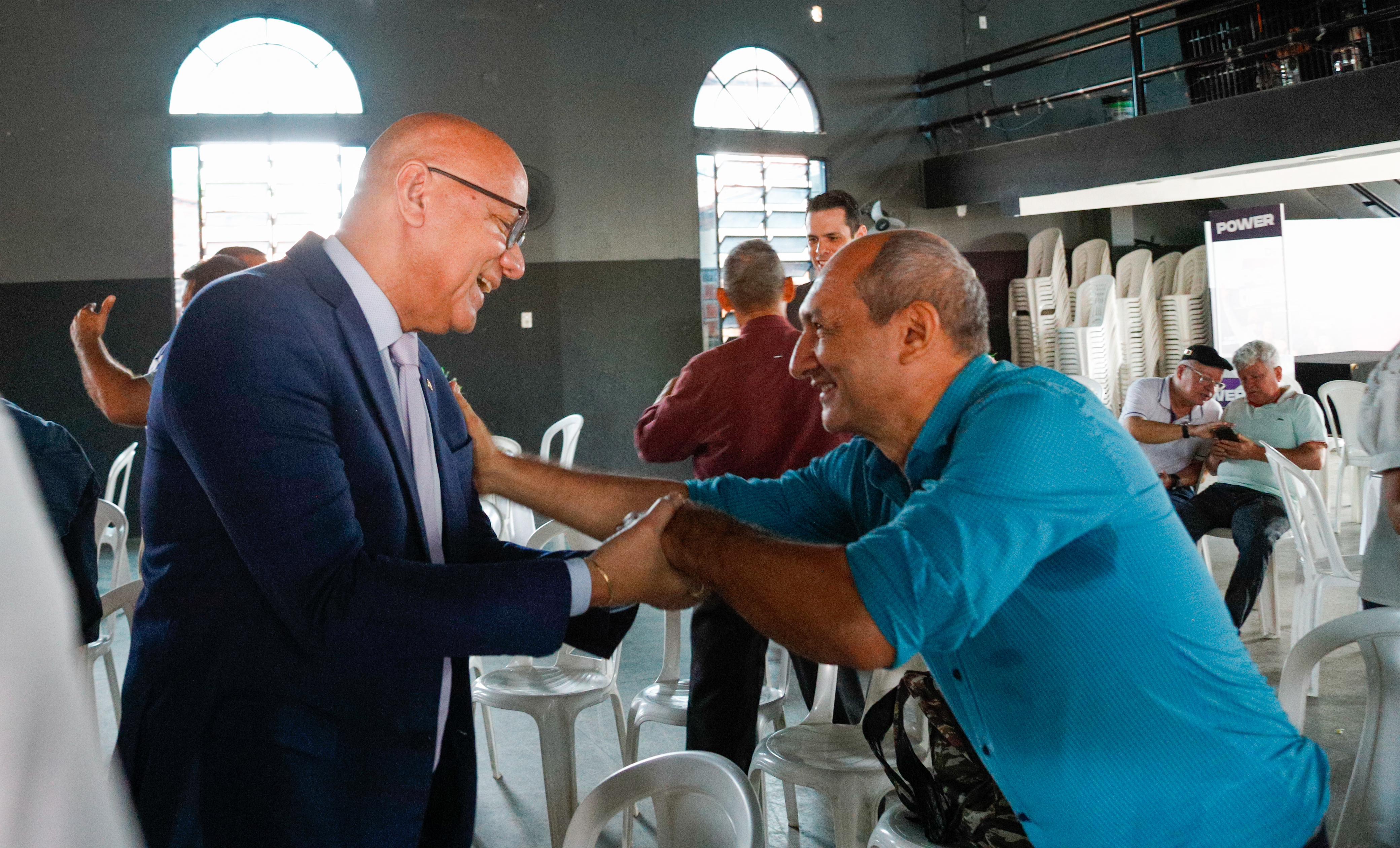 Franzé Silva com líderes evangélicos