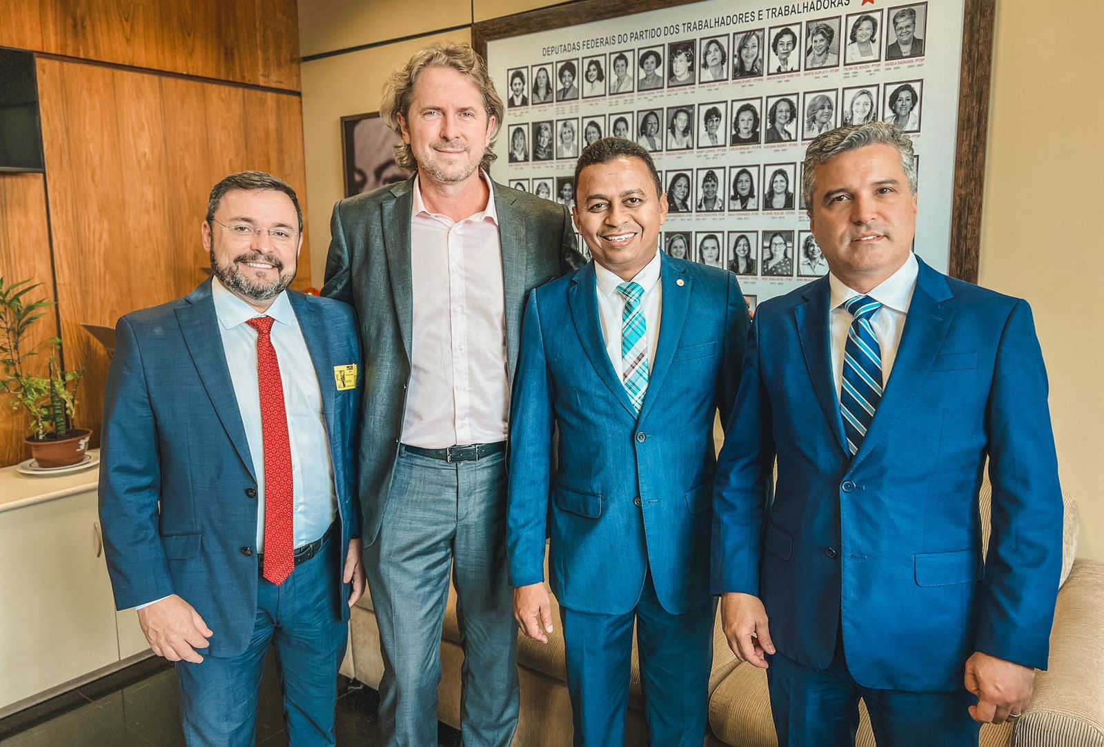 Da esquerda para direita, respectivamente, Fábio Novo, Zeca Dirceu, Francisco Costa e Dr. Vinícius Nascimento