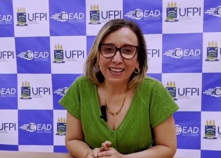Lívia Nery, é coordenadora do Núcleo de Educação à Distância da UFPI