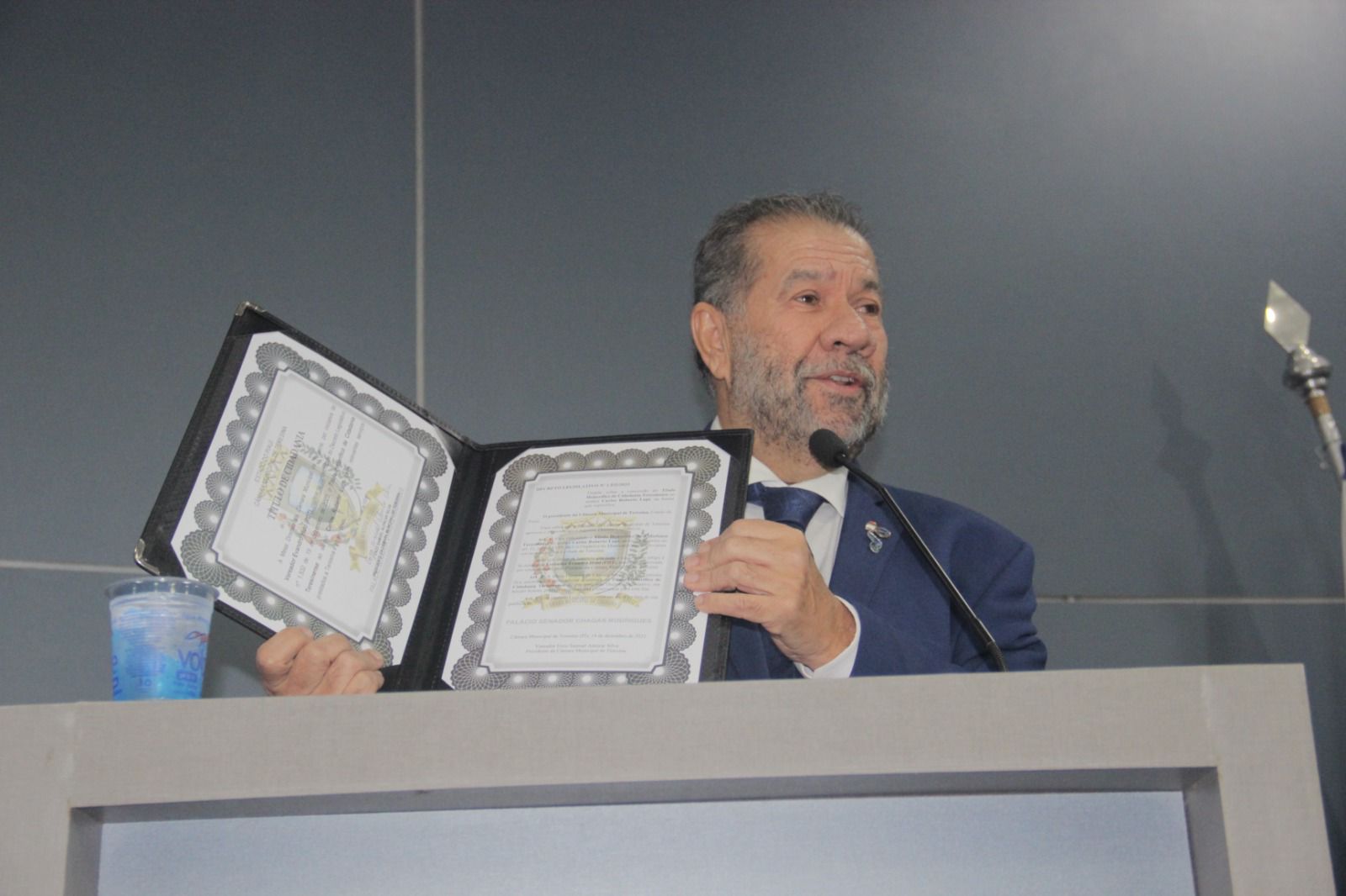 Ministro Carlos Lupi recebe título de cidadania teresinense
