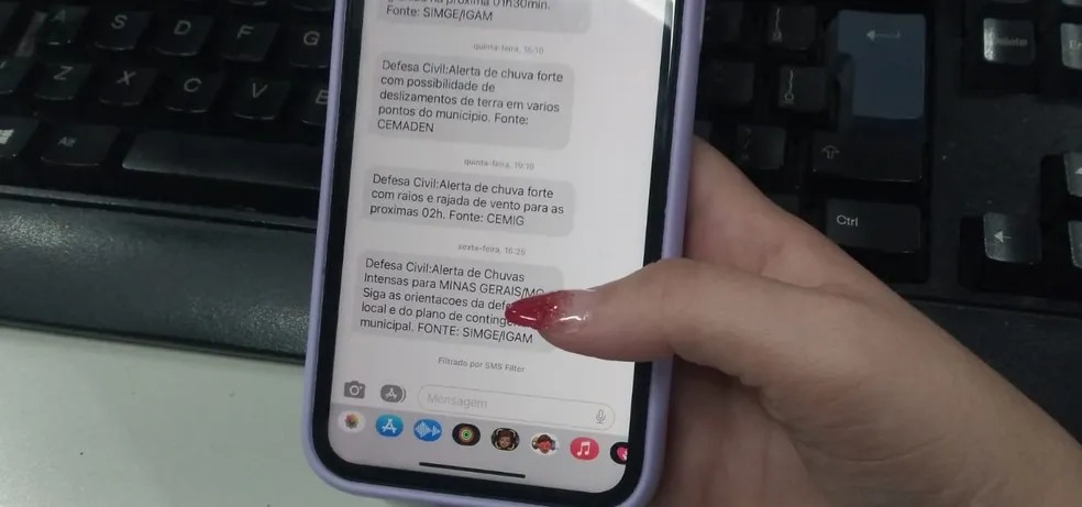 Atualmente alertas da Defesa Civil são feitos através de SMS