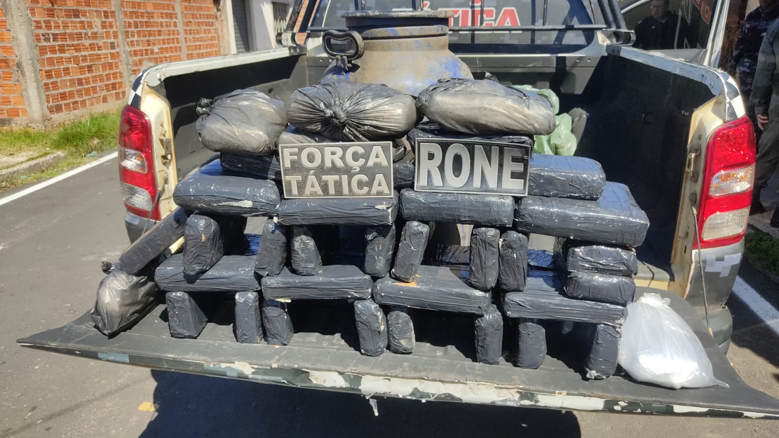 Drogas apreendidas na operação foram avaliadas em mais de R$ 150 mil