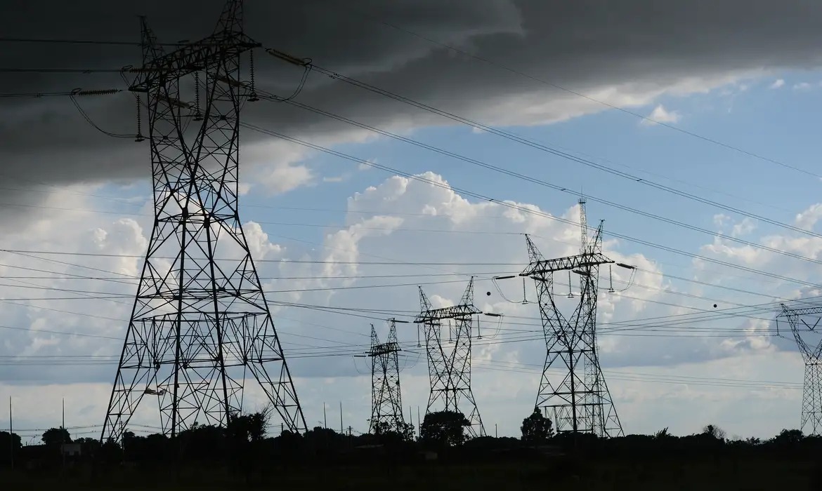 Apagão deixou cerca de 1 milhão de consumidores em São Paulo e Guarulhos sem luz