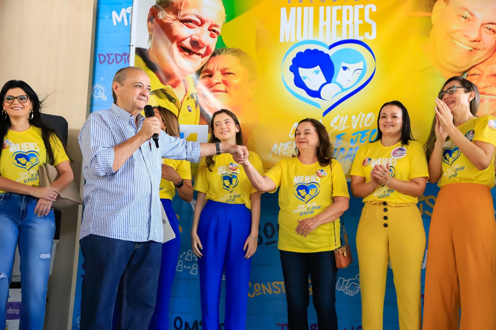 O evento reuniu mulheres que apoiam Silvio Mendes