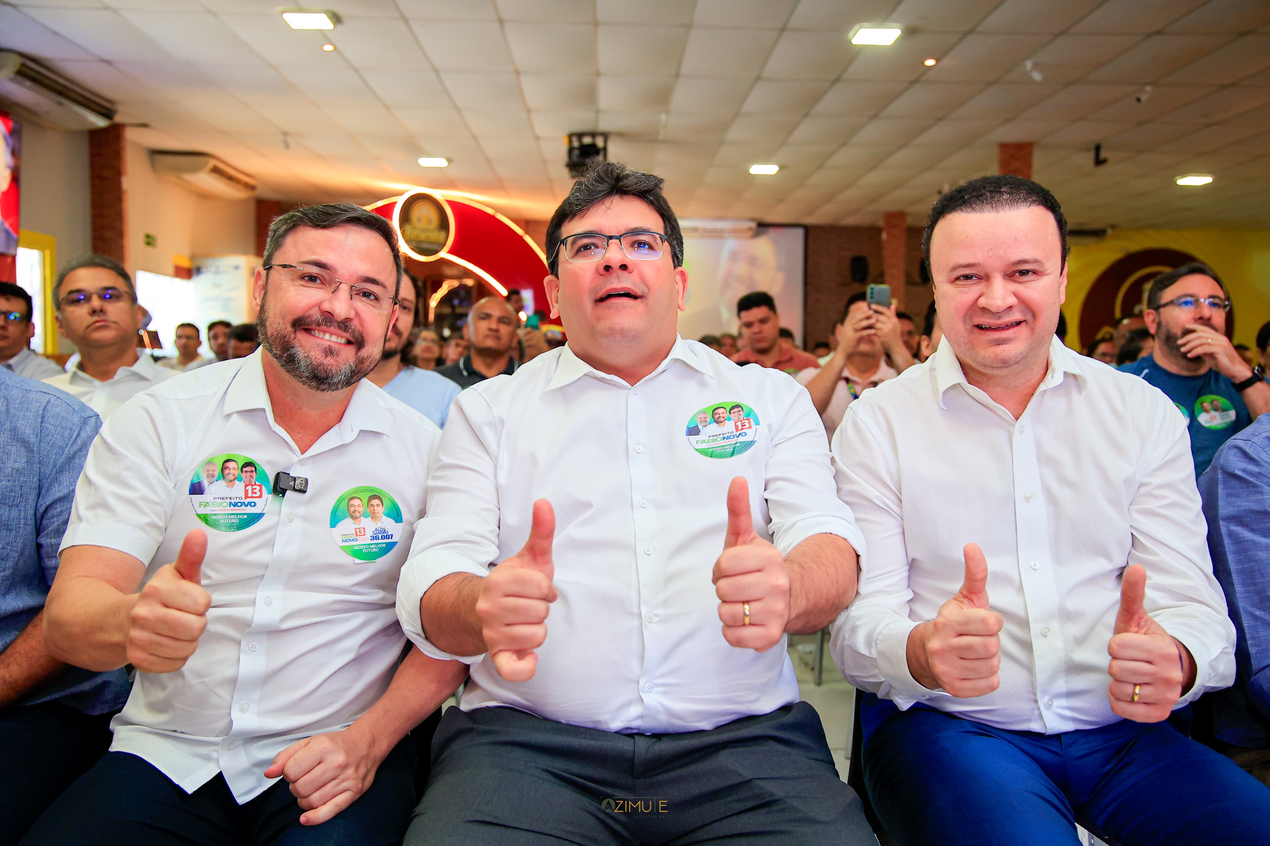 Fábio Novo (PT) ao lado do governador Rafael Fonteles e do candidato a vice, Dr. Paulo Márcio