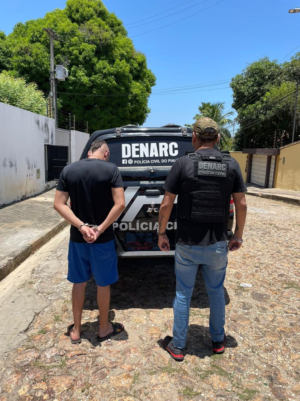 Preso homem que se passava por policial federal para vender drogas