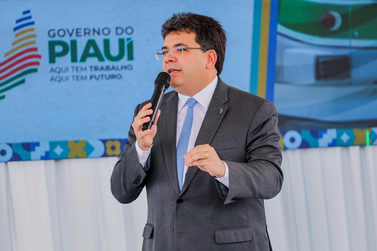 O governador Rafael Fonteles