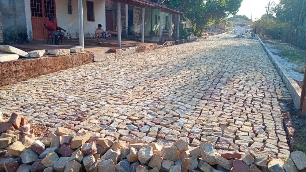 Obras de pavimentação em Barras