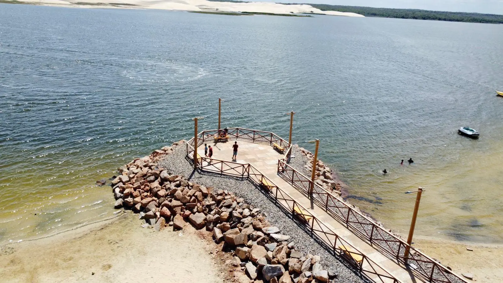 Novo píer da Lagoa do Portinho