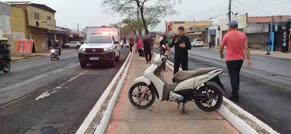 Jovem morre em acidente de moto na Avenida Miguel Rosa, em Teresina