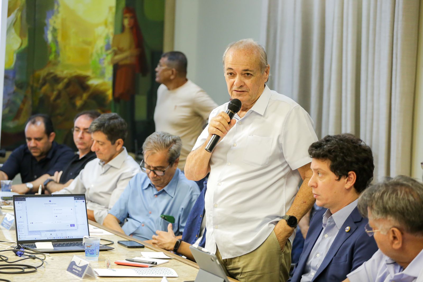 Prefeito Silvio Mendes em solenidade para viabilizar estudos sobre transporte elétrico em Teresina