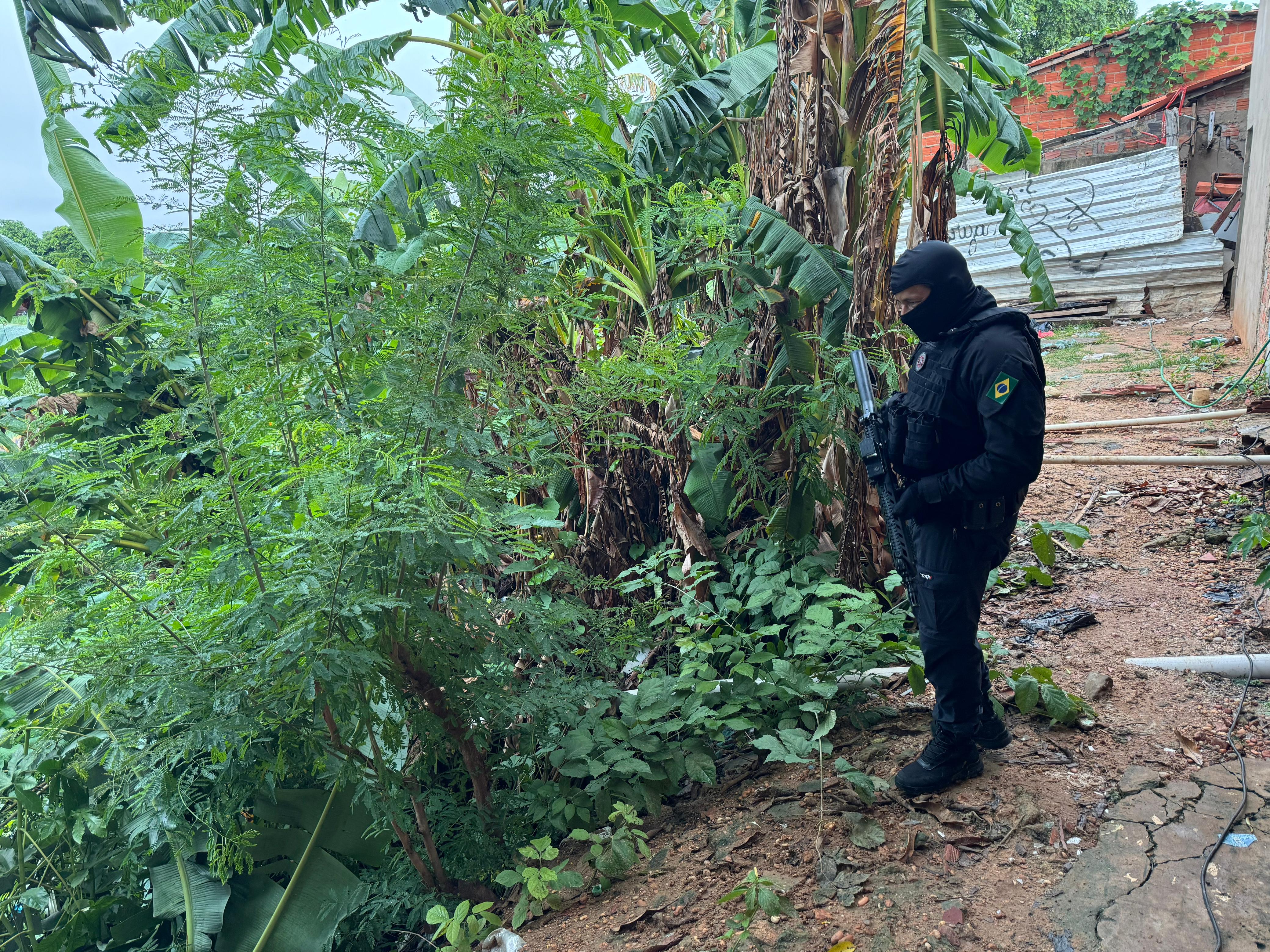 Polícia desmatela quartel-general de facção na zona norte de Teresina