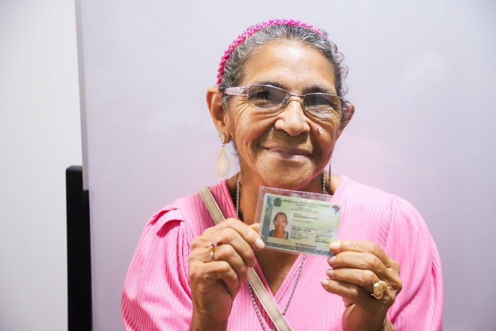 Evangelina Maria, moradora de Lagoa do São Francisco, beneficiada pela nova CIN