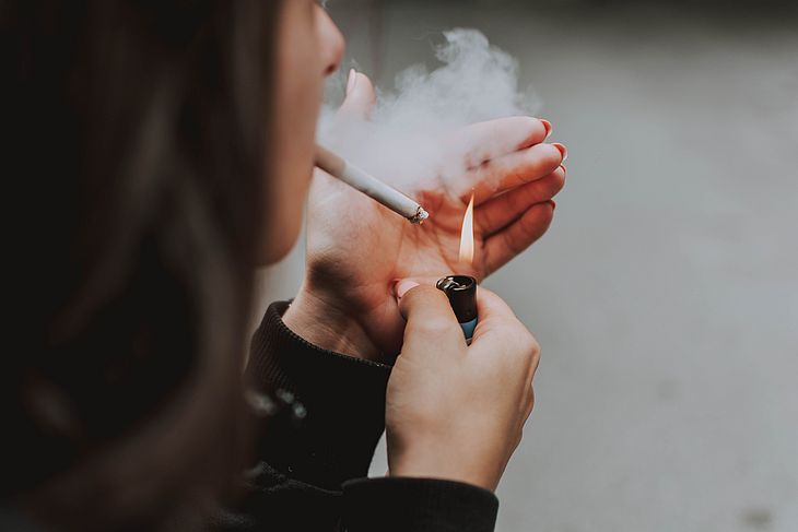 Cigarro afeta a fertilidade e reduz as chances de engravidar
