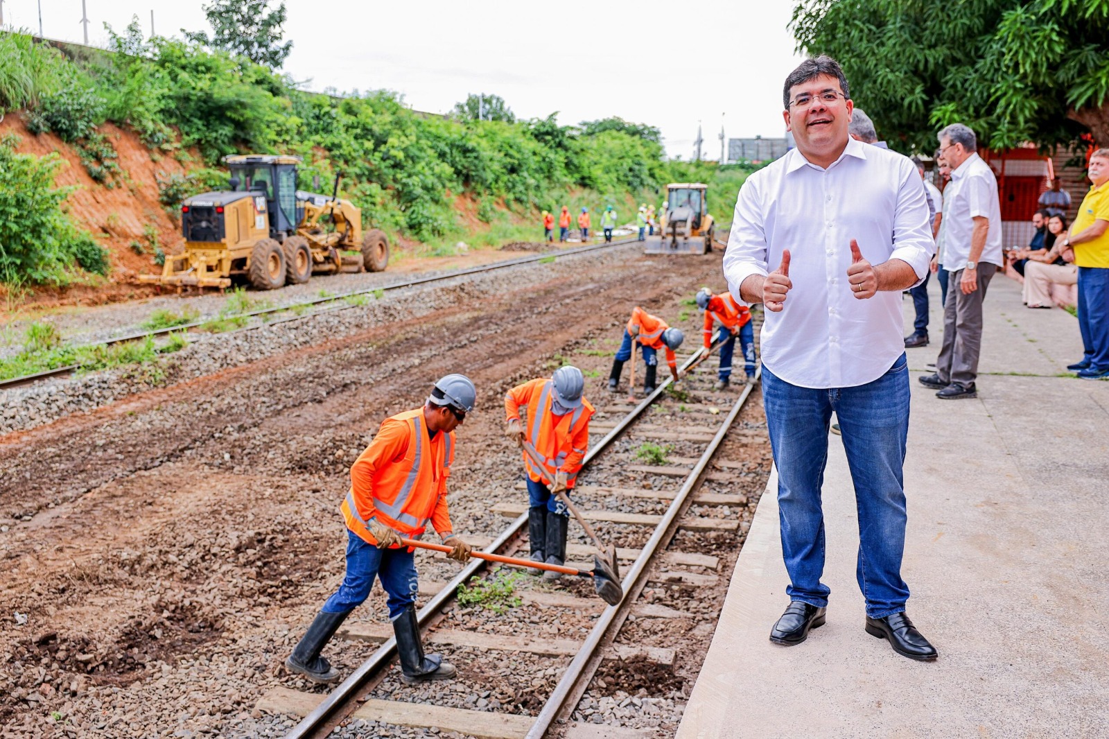 Governador Rafael Fonteles vistoria obras de expansão do Metrô de Teresina