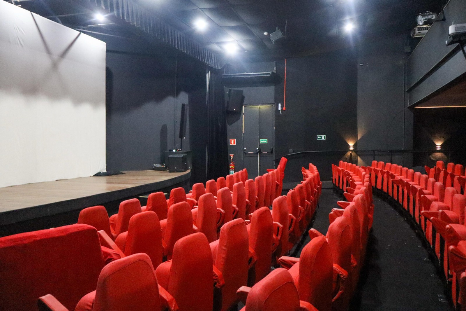 Teatro Torquato Neto, localizado no Complexo Cultural Clube dos Diários