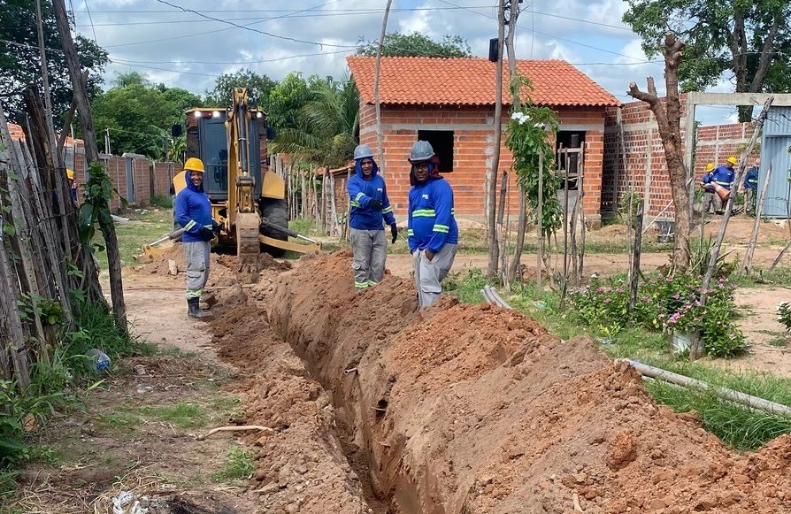 Obras de regularização do abastecimento no Residencial Lindalma Soares